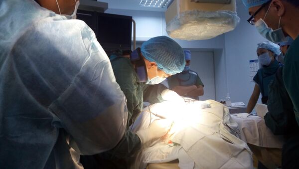 Первая сложная операция на сердце в Оше - Sputnik Кыргызстан