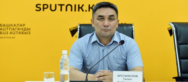 Начальник одного из отделов Министерства здравоохранения Талант Арстанкулов Начальник одного из отделов Министерства здравоохранения Талант Арстанкулов - Sputnik Кыргызстан