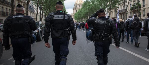 Акция протеста полицейских в Париже - Sputnik Кыргызстан