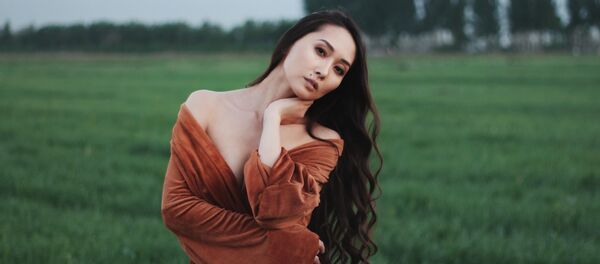 Кыргызстанская актриса и модель Мээрим Атантаева - Sputnik Кыргызстан