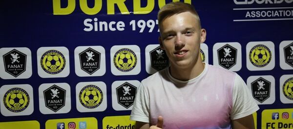 Защитник бишкекского футбольного клуба Дордой Александр Мищенко. Архивное фото Защитник бишкекского футбольного клуба Дордой Александр Мищенко. Архивное фото - Sputnik Кыргызстан