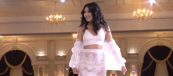 Девушки в сексуальных платьях — как выбирали красавицу Кыргызстана - Sputnik Кыргызстан