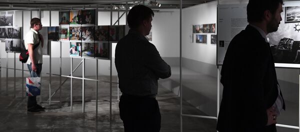 Открытие выставки победителей и призеров Международного конкурса фотожурналистики имени Андрея Стенина в Москве - Sputnik Кыргызстан