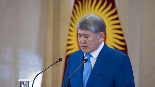 Архивное фото экс-президента КР Алмазбека Атамбаева - Sputnik Кыргызстан