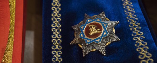 Церемония награждения госнаград 141 кыргызстанцу Атамбаевым - Sputnik Кыргызстан