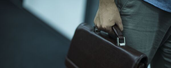 Портфельчен адам. Архив Портфельчен адам. Архив - Sputnik Кыргызстан