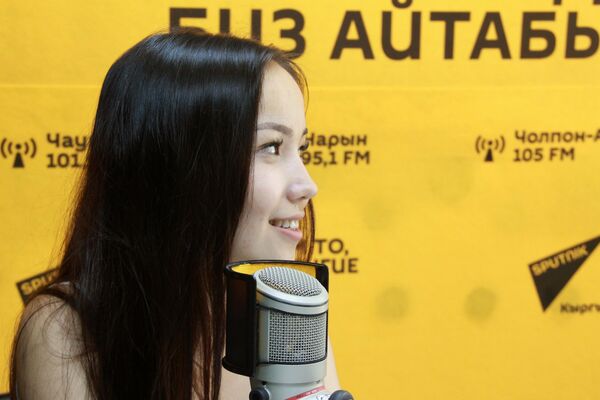 Молодая певица Толгонай Арзыкеева Молодая певица Толгонай Арзыкеева - Sputnik Кыргызстан