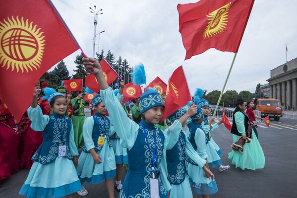 Открытие международного этнокарнавала Иссык-Куль собирает друзей — 2017 в Бишкеке - Sputnik Кыргызстан