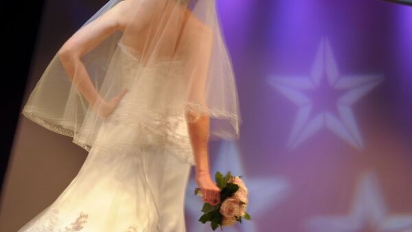 Невеста в свадебном платье. Архивное фото - Sputnik Кыргызстан