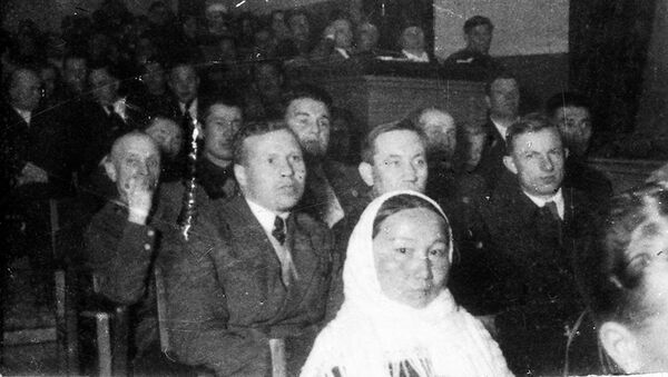 КР ССРинин Жогорку Советинин 1939-жылы өткөн III съездинин отуруму - Sputnik Кыргызстан