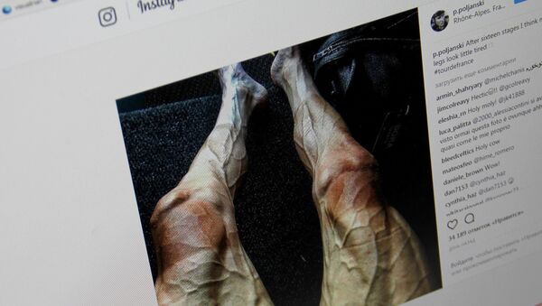 Велогонщик Павел Полянски опубликовал у себя в Instagram фото своих ног после 70-часовой гонки Тур де Франс - Sputnik Кыргызстан
