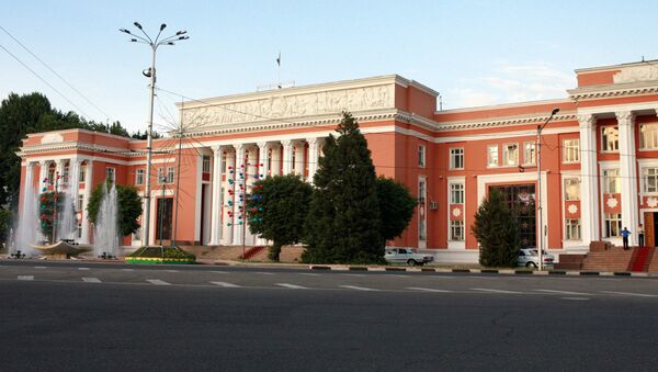 Здание парламента Республики Таджикистан в Душанбе. Архивное фото - Sputnik Кыргызстан