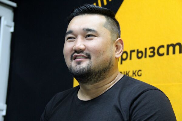 Тамада, шоумен Бакыт Байсариев Тамада, шоумен Бакыт Байсариев - Sputnik Кыргызстан