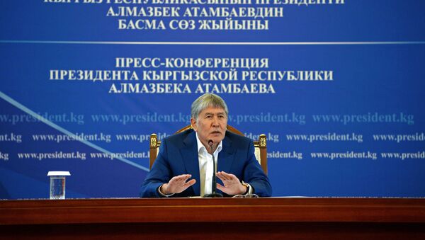 Летняя пресс-конференция Алмазбека Атамбаева в Чолпон-Ате - Sputnik Кыргызстан