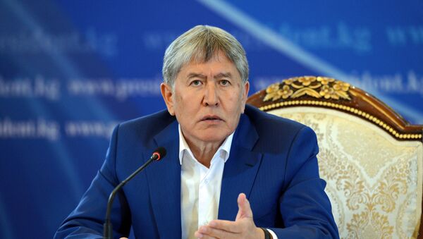 Летняя пресс-конференция Алмазбека Атамбаева в Чолпон-Ате - Sputnik Кыргызстан