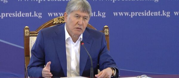 Госдеп подталкивал Узбекистан к конфликту с Кыргызстаном — Атамбаев - Sputnik Кыргызстан