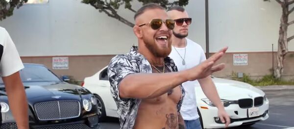 Это что, Макгрегор?! Казахский пранкер разыграл жителей Лос-Анджелеса Это что, Макгрегор?! Казахский пранкер разыграл жителей Лос-Анджелеса - Sputnik Кыргызстан