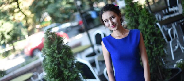 Ведующая программы Тан шоола Канышай Рысбаева Ведующая программы Тан шоола Канышай Рысбаева - Sputnik Кыргызстан