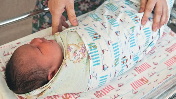 Жительница Томска родила мальчика весом почти в 6,5 кг - Sputnik Кыргызстан