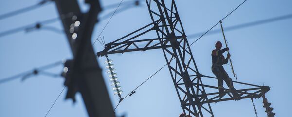 Высоковольтные линии электропередач. Архивное фото Высоковольтные линии электропередач. Архивное фото - Sputnik Кыргызстан