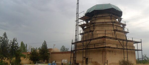 Реставрация мавзолея Шах-Фазиль в Ала-Буке Реставрация мавзолея Шах-Фазиль в Ала-Буке - Sputnik Кыргызстан