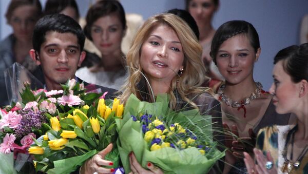 Показ GULI, авторского бренда Гульнары Каримовой, на Неделе моды Merсedes-Benz Fashion Week - Sputnik Кыргызстан