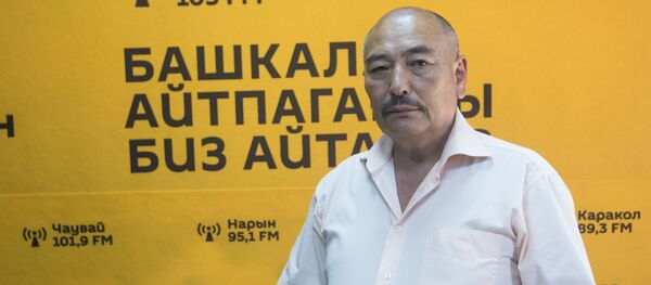 Музыкант, народный артист КР Курмангазы Азыкбаев - Sputnik Кыргызстан