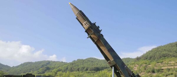 Межконтинентальная баллистическая ракета Hwasong-14 КНДР Межконтинентальная баллистическая ракета Hwasong-14 КНДР - Sputnik Кыргызстан
