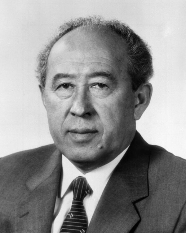 Член Политбюро Абсамат Масалиев - Sputnik Кыргызстан