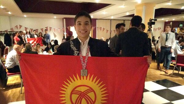 Ученик образовательного учреждения Сапат Даян Мэлисов - Sputnik Кыргызстан