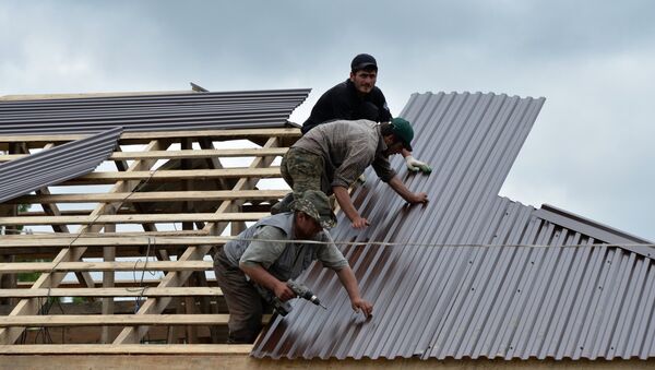 Строительство домов для пострадавших от оползней в Чечне - Sputnik Кыргызстан