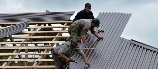 Строительство домов для пострадавших от оползней в Чечне - Sputnik Кыргызстан