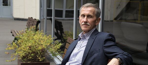 Старший научный сотрудник Центра европейских исследований ИМЭМО РАН Владимир Оленченко. Архивное фото - Sputnik Кыргызстан