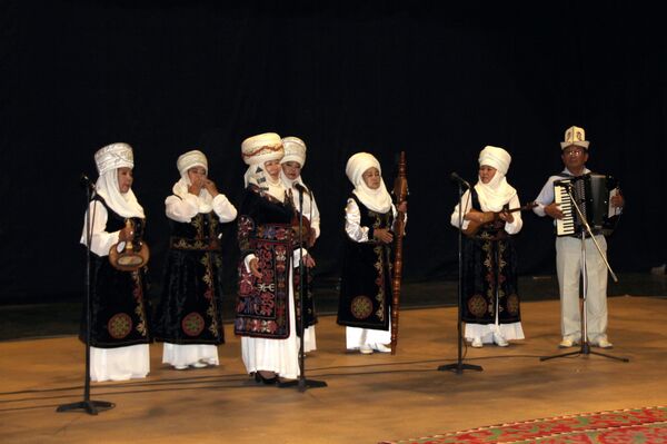 Второй этап конкурса Шайыр апалар (Веселые бабушки) в КТРК - Sputnik Кыргызстан