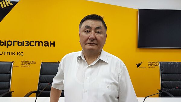 Директор НЦОМиД Камчыбек Узакбаев - Sputnik Кыргызстан