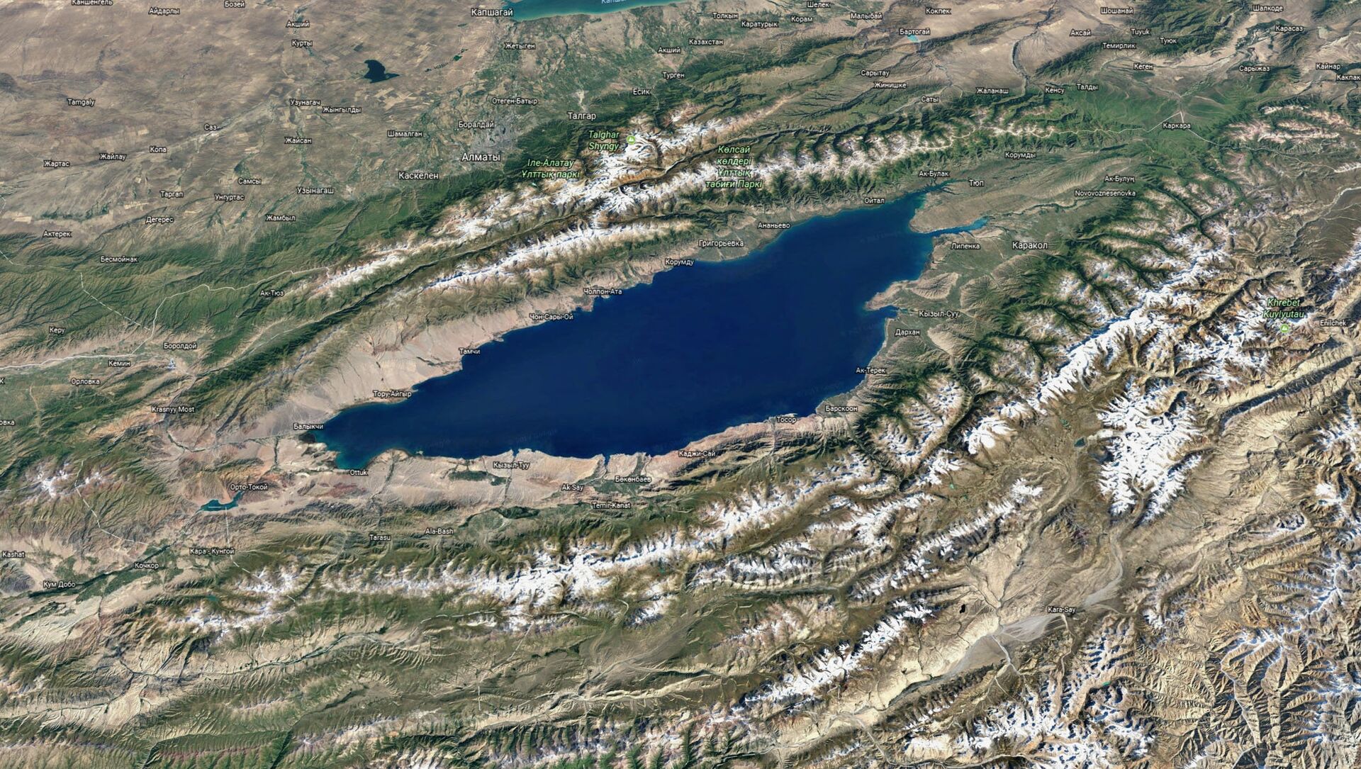 Озеро Иссык-Куль из космоса