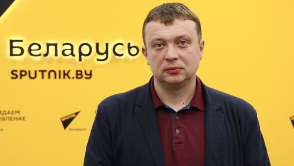 Российский политический эксперт, писатель Семен Уралов - Sputnik Кыргызстан