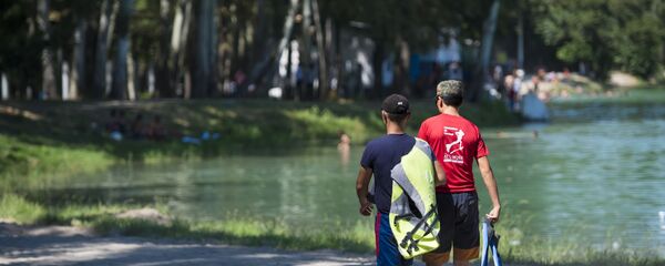 Озера на территории Карагачевой рощи - Sputnik Кыргызстан