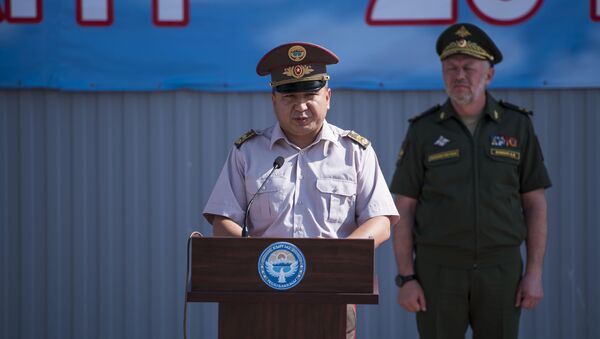 Начальник Генштаба Вооруженных сил КР Райимберди Дуйшенбиев - Sputnik Кыргызстан