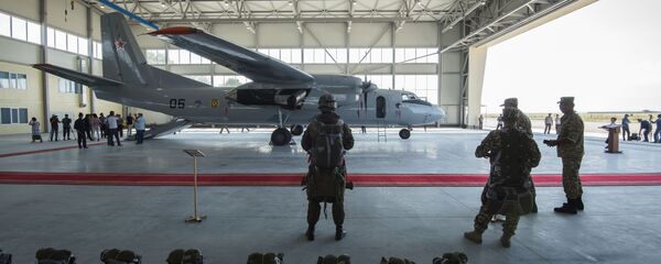 Церемония передачи Россией Кыргызстану двух военно-транспортных самолетов АН-26 и АТЭЧ - Sputnik Кыргызстан