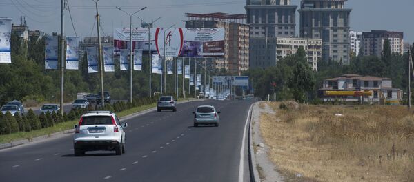 Улица Аалы Токомбаева в Бишкеке - Sputnik Кыргызстан