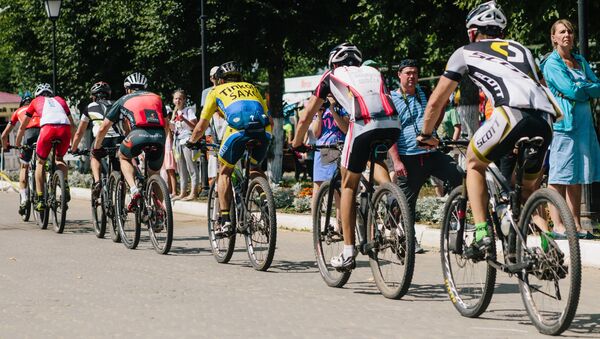 Велосипедисты во время марафона. Архивное фото - Sputnik Кыргызстан