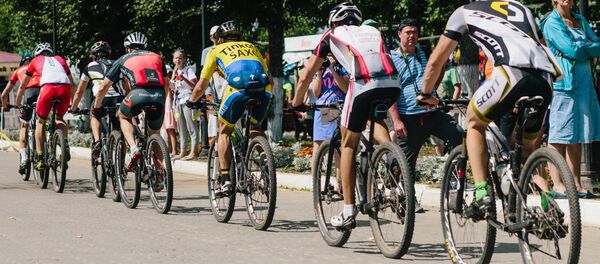 Велосипедисты во время марафона. Архивное фото - Sputnik Кыргызстан