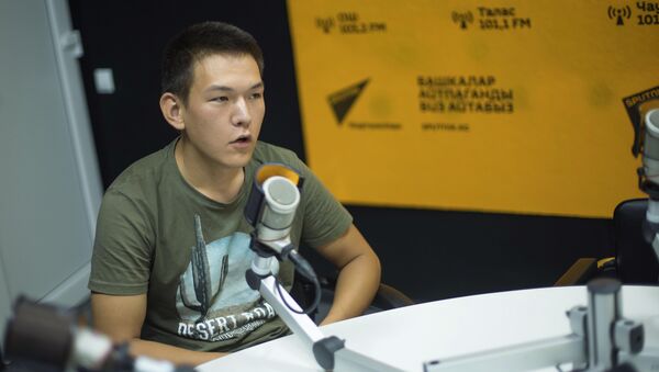 Молодой активист Сейтек Абдылхаиров - Sputnik Кыргызстан