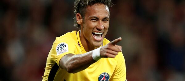 Бразильский футболист, нападающий французского клуба Пари Сен-Жермен Неймар - Sputnik Кыргызстан