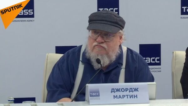 LIVE: Создатель Игры престолов Джордж Мартин в Санкт-Петербурге - Sputnik Кыргызстан