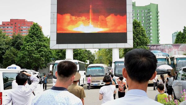 Запуск ракеты Северной Кореи Hwasong-14 - Sputnik Кыргызстан