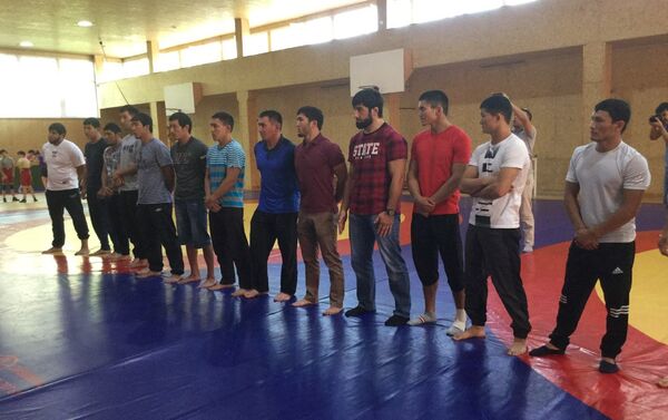 Кыргызстанских борцов проводили на чемпионат мира - Sputnik Кыргызстан