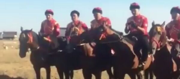 Эч кимге моюн бербегиле! Кыргыз улакчыларын шыктандырган видео - Sputnik Кыргызстан