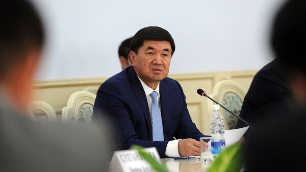 Исполняющий обязанности премьер-министра КР Мухамметкалый Абулгазиев - Sputnik Кыргызстан